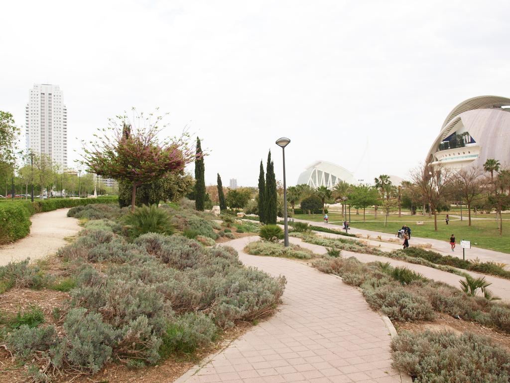 Apartup Yellow Opera View Appartement Valencia Buitenkant foto
